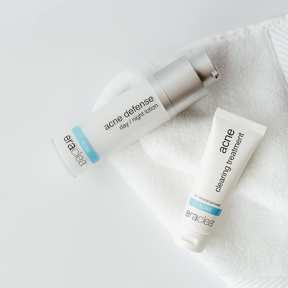 eraclea Acne Defense Day/Night Lotion, Salicylic Acid Cream with Hyaluronic Acid and Peptides to Unclog Pores, Soothe Skin and Prevent Stubborn Acne without Any Residue (1 fl oz)