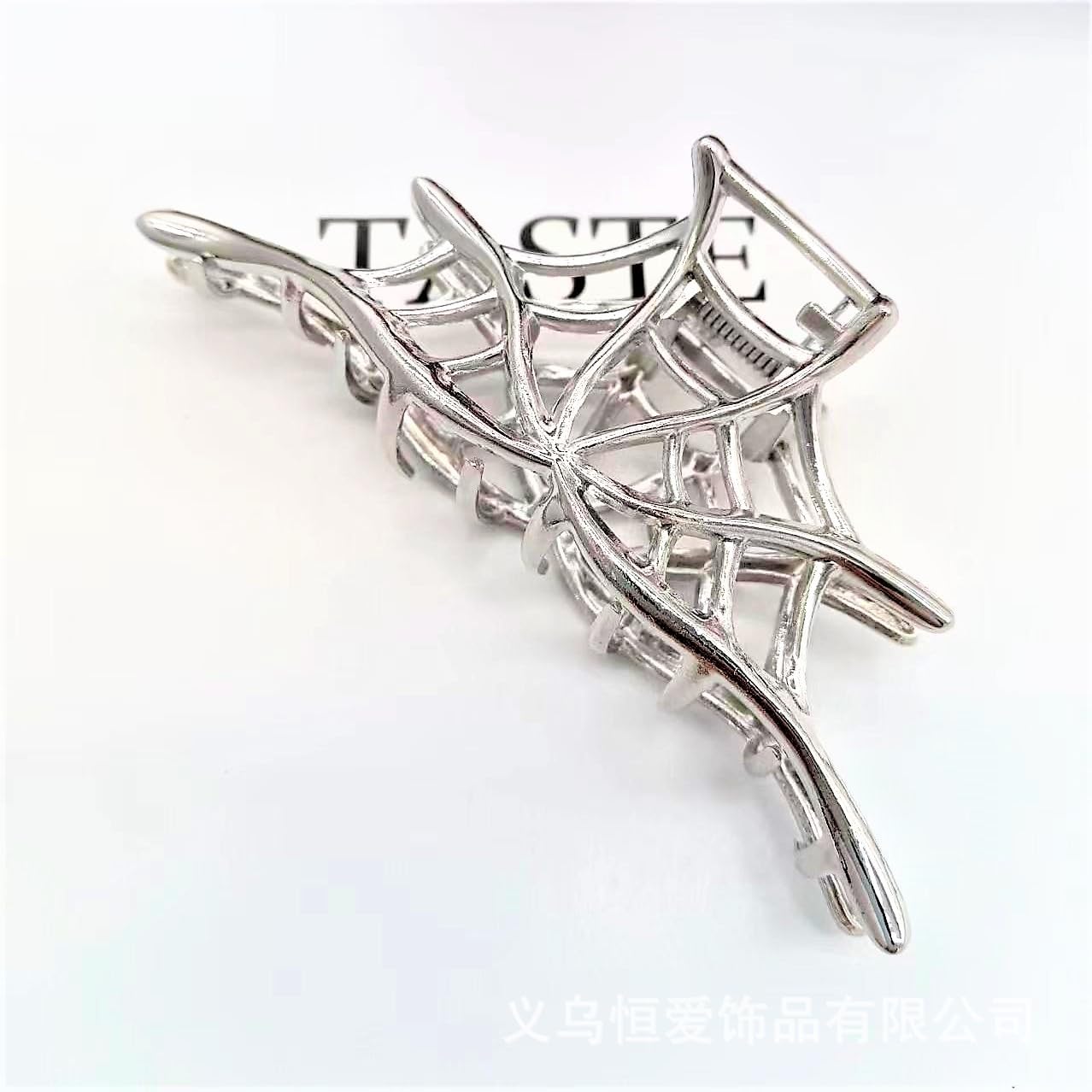 Metal Silver Hair Claw Clips - Spider Web Design for Thick or Thin Hair, Strong Hold for Cosplay Party Accessories (1Pc)