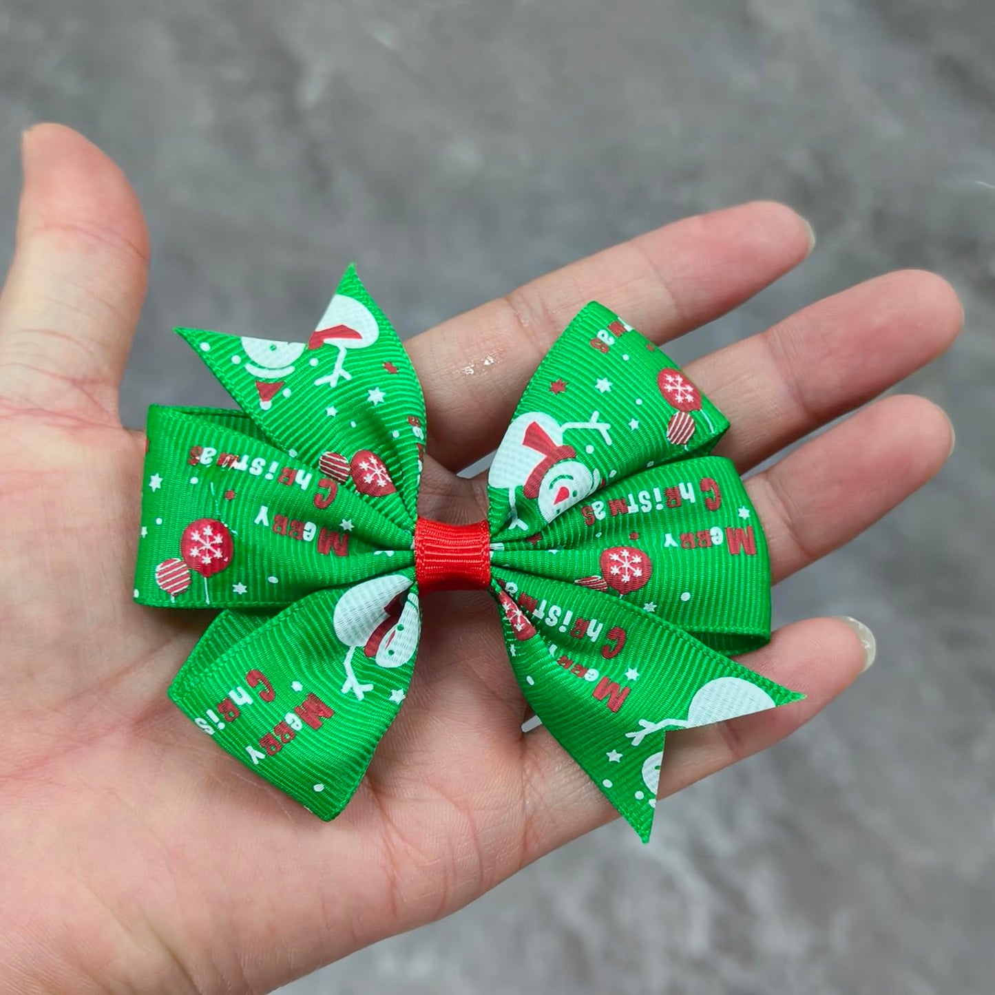 Christmas Hair Bow Clip Girls Baby Bow Clips for Christmas Red and Green Santa Claus Hair Accessories for Alligator Clip Non-slip Winter Xmas Gift for Hair-4pcs