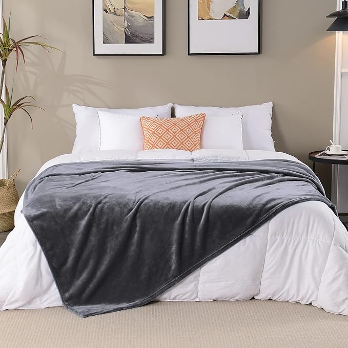 SOCHOW Flannel Fleece Blanket Luxury Twin XL Size, All Season Lightweight Super Soft Cozy Blanket for Bed or Couch, Grey 66inch X90''