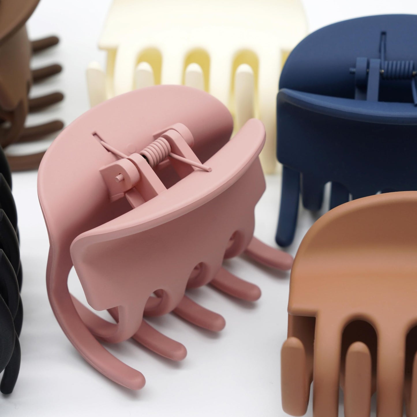 Hair Claw Clips for Fine to Thick Hair - 2.6 Inch Strong Matte Plastic Clips, Non-Slip Clamps for Women, Girls, Kids (6 Packs, Assorted)