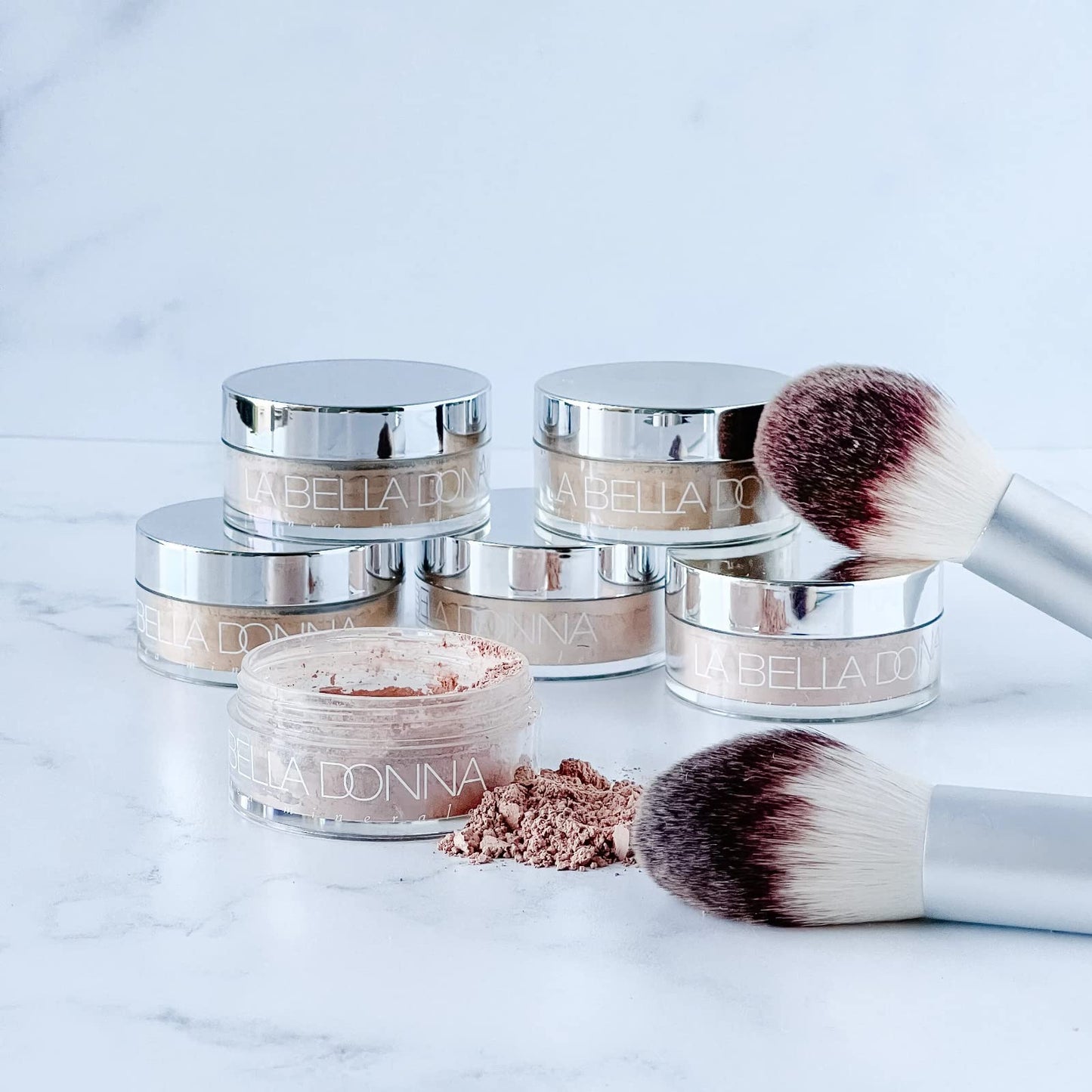 La Bella Donna Loose Mineral Foundation, Non-Chemical SPF50, Only 4 Ingredients, Reef-Safe, Non-Nano, Natural Mineral Makeup with Sun Protection | 10g | Light Amber