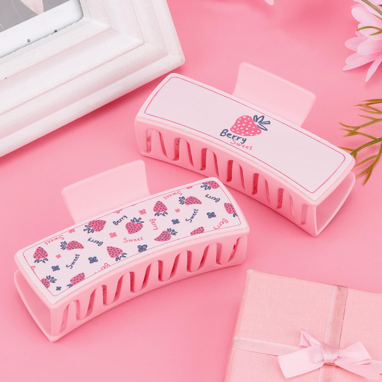 Hapdoo Pink Western Claw Clips, PU Leather Square Hair Clips Western Accessories for Cowgirl, Strawberry 4” Western Hair Clips Set Country Stuff Gifts for Women Girls