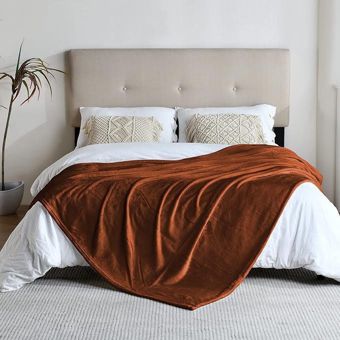SOCHOW Flannel Fleece Blanket King Size, All Season Lightweight Super Soft Cozy Blanket for Bed or Couch, Caramel 90inch X108''