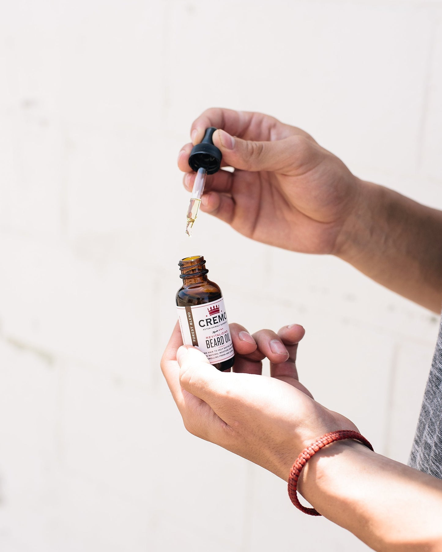 Cremo Beard Oil, Revitalizing Wild Mint, 1 fl oz - Restore Natural Moisture and Soften Your Beard To Help Relieve Beard Itch