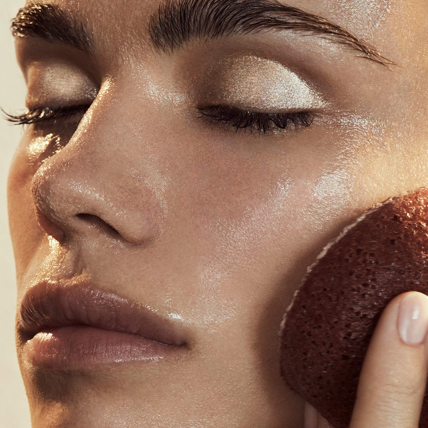 MZ SKIN | NATURAL KONJAC SPONGE | Red Clay |Iron | Skin Care Sponge | Environmentally Friendly