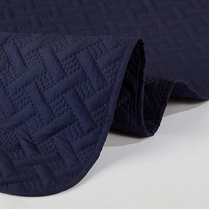 Serta ComfortSure Soft 3-Piece King/ Cal King Quilt Bedding Set, Includes Bedspread/Coverlet and Pillow Shams, Bedding for All Seasons, Machine Washable, Navy